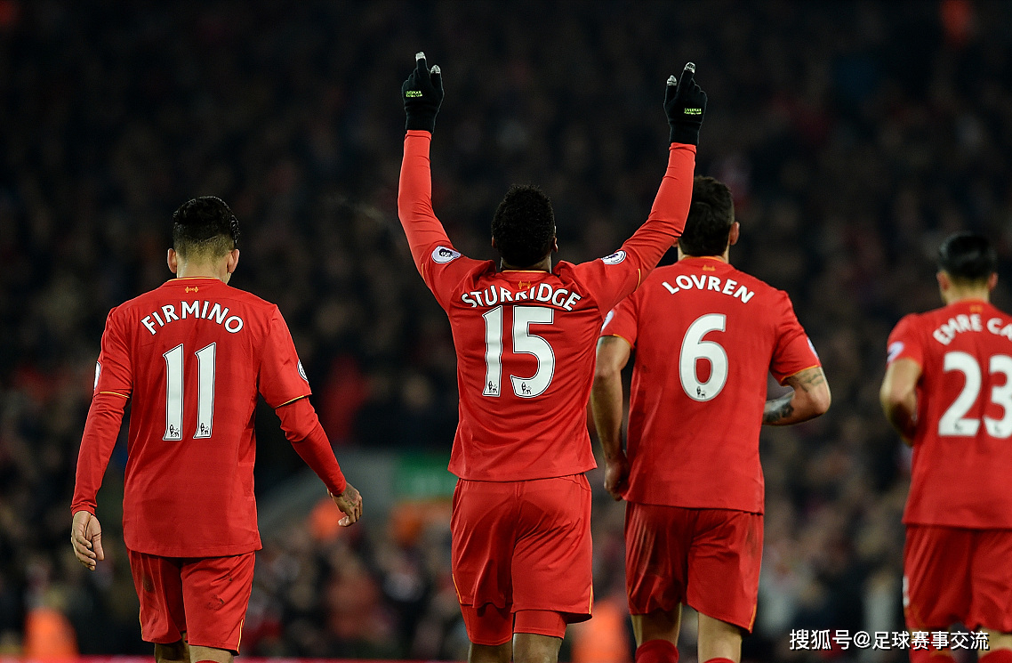 在线游戏-阿贾克斯惊险晋级，球队合力冲击