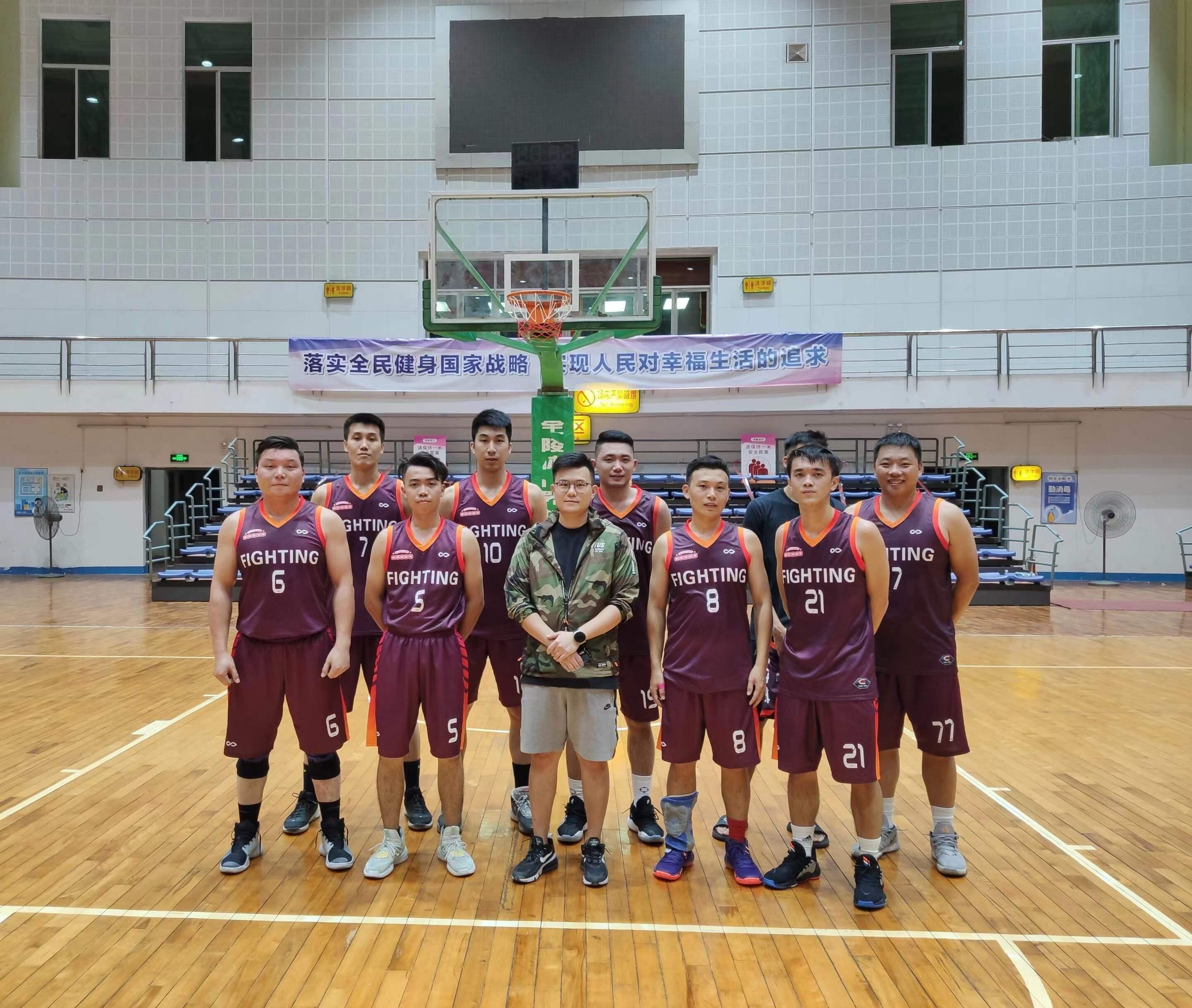 线上娱乐-夺冠劲旅再战激烈，球迷热情高涨的简单介绍